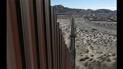 El muro divisorio entre México y USA