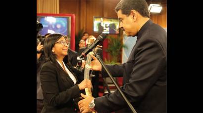 Delcy Rodríguez y Nicolás Maduro