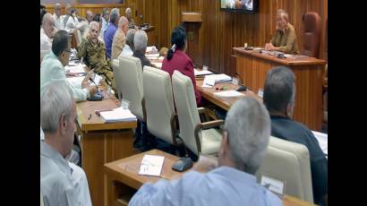 Consejo de Ministros analiza desempeño económico del primer semestre del año