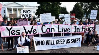«Sí, podemos vivir en paz», dijeron los manifestantes. 