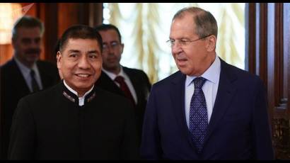 Fernando Huanacuni y Serguéi Lavrov