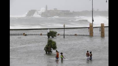 Inundaciones en el litoral habanero, municipio Centro Habana