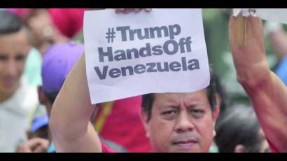 Trump manos fuera de Venezuela. 
