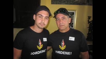 Elián González junto a su papá Juan Miguel González