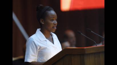 Alice Alana Charles, estudiante de segundo año de la ELAM