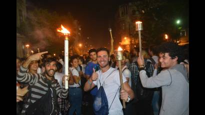  Los pinos nuevos desfilaron con la luz libertaria y justiciera del Apóstol.