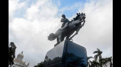 La estatua fue emplazada en el mismo corazón habanero