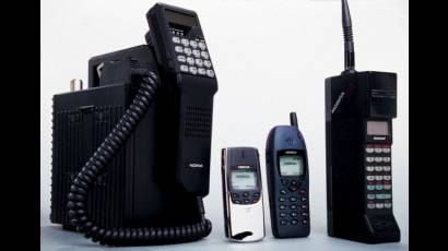 Primeros teléfonos móviles