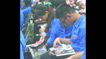 Los vietnamitas acogieron con mucho amor la presentación del libro Hasta siempre Fidel.