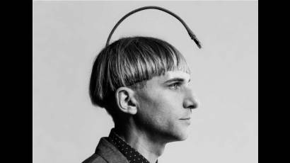El británico Neil Harbisson es el primer cíborg