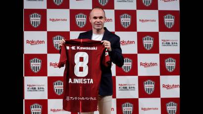 Andrés Iniesta firma con el equipo japonés Vissel Kobe