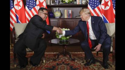 Trump y Kim reunidos