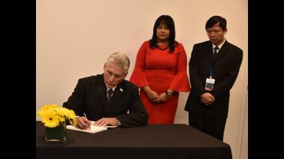 Díaz-Canel en las condolencias de Tran Dai Quang.