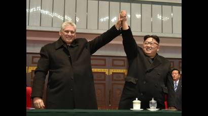 Díaz Canel junto a Kim Jong Un presidente de Corea del Norte