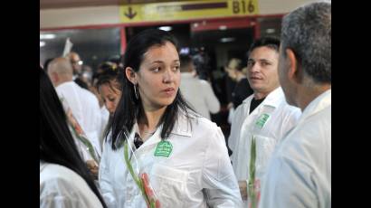 Recibimiento del primer vuelo proveniente de Brasil 