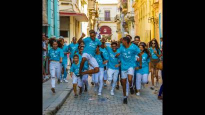 La sección juvenil de la compañía Habana Compás Dance.