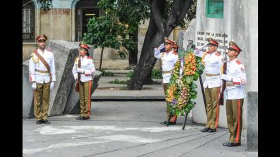 Homenaje y ofrenda floral a los Estudiantes de Medicina asesinados por la colonia española