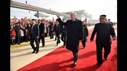 Kim Jong-un dio la bienvenida a Miguel Díaz-Canel en Pyongyang.