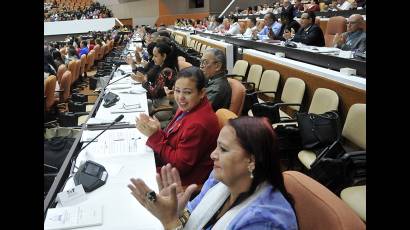 Con 53 solicitudes de palabra, inició la segunda jornada de debate del proyecto de Constitución de la República