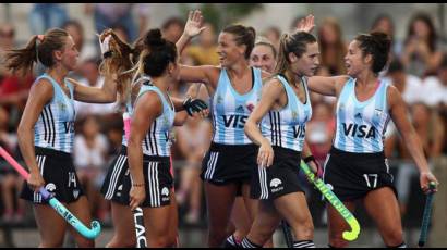 En los mundiales de hockey las selecciones de Argentina, hombres y mujeres, participaron en sus respectivas magnas competencias