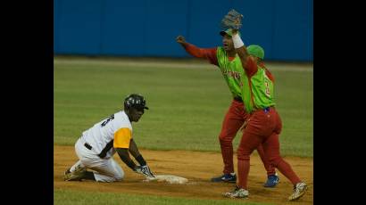 Las Tunas vence a Villa Clara en la final del béisbol cubano