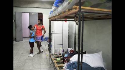  El pueblo cubano ayuda a los afectados por el tornado (8)