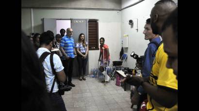 El pueblo cubano ayuda a los afectados por el tornado (6)