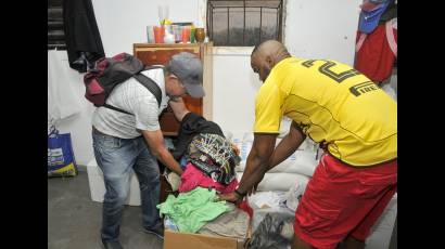 El pueblo cubano ayuda a los afectados por el tornado 