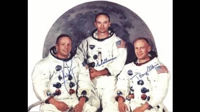 Los astronautas Neil Armstrong, Michael Collins y Edwin Aldrin camino a la Luna.