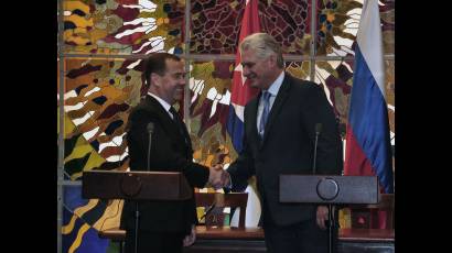 Primer Ministro ruso visita Cuba