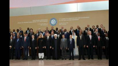 Consenso prima en jornada final de cumbre en Bakú 