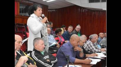 Debate espirituano en torno al autoabastecimiento alimentario