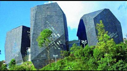 Parque y Biblioteca España