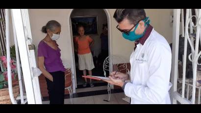 Jóven médico cubano en Venezuela