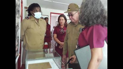Autoridades santiagueras visitan la Granjita Siboney