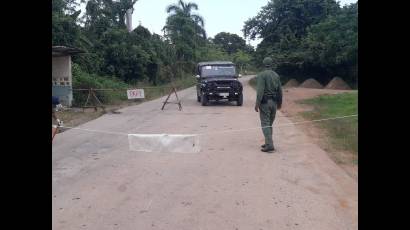 En las comunidades Manuel Sanguily y Las Cadenas se restringió a cero el tránsito de personas y vehículos.