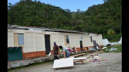 Laura destruyó en el seminternado Mártires de Chile.