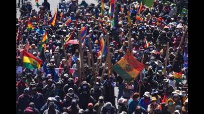 Cabildo de El Alto mantiene resistencia y bloqueo contra Añez 