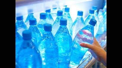 Agua embotellada