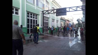 Acciones de higienización en Santiago de Cuba