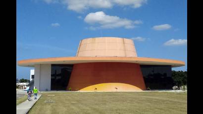 Centro de Estudios Avanzados de Cuba