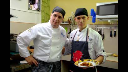 Fajitas de pollo con miel y maní