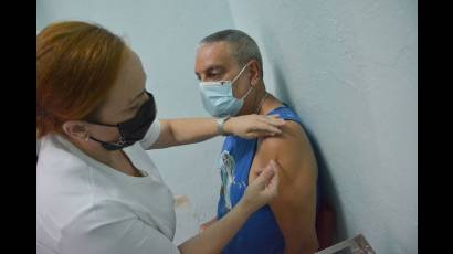 Cuba prevé inmunizar a toda su población
