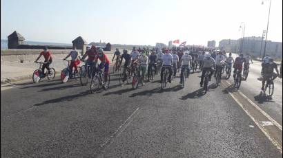 Caravana contra el Bloqueo