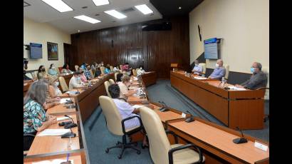 Encuentro entre el Primer Secretario del Comité Central del Partido Comunista,  y Presidente de la República, Miguel Díaz-Canel Bermúdez, y profesores de la Universidad de Ciencias Pedagógicas  Enrique José Varona