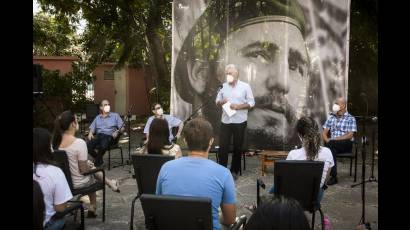 Con estudiantes del Instituto de Relaciones Internacionales Raúl Roa García,  fue el diálogo del Presidente de la República en la mañana de este sábado