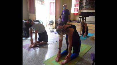 Yoga en el Museo de Artes Decorativas de Ciego de Ávila
