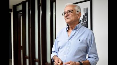 «El único modo de vencer al tiempo es manteniendo la capacidad de renovarse. Transmitimos conocimientos y en cambio recibimos renovación».