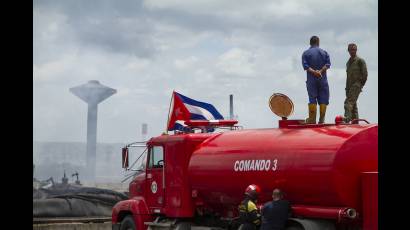 Incendio en Base de Supertanqueros de Matanzas