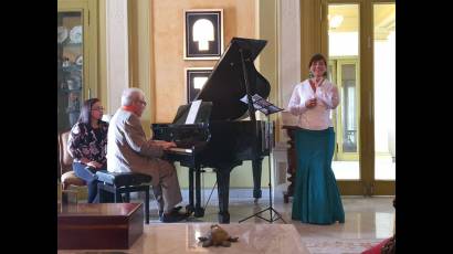 La soprano Johana Simón y el pianista Cecilio Tieles
